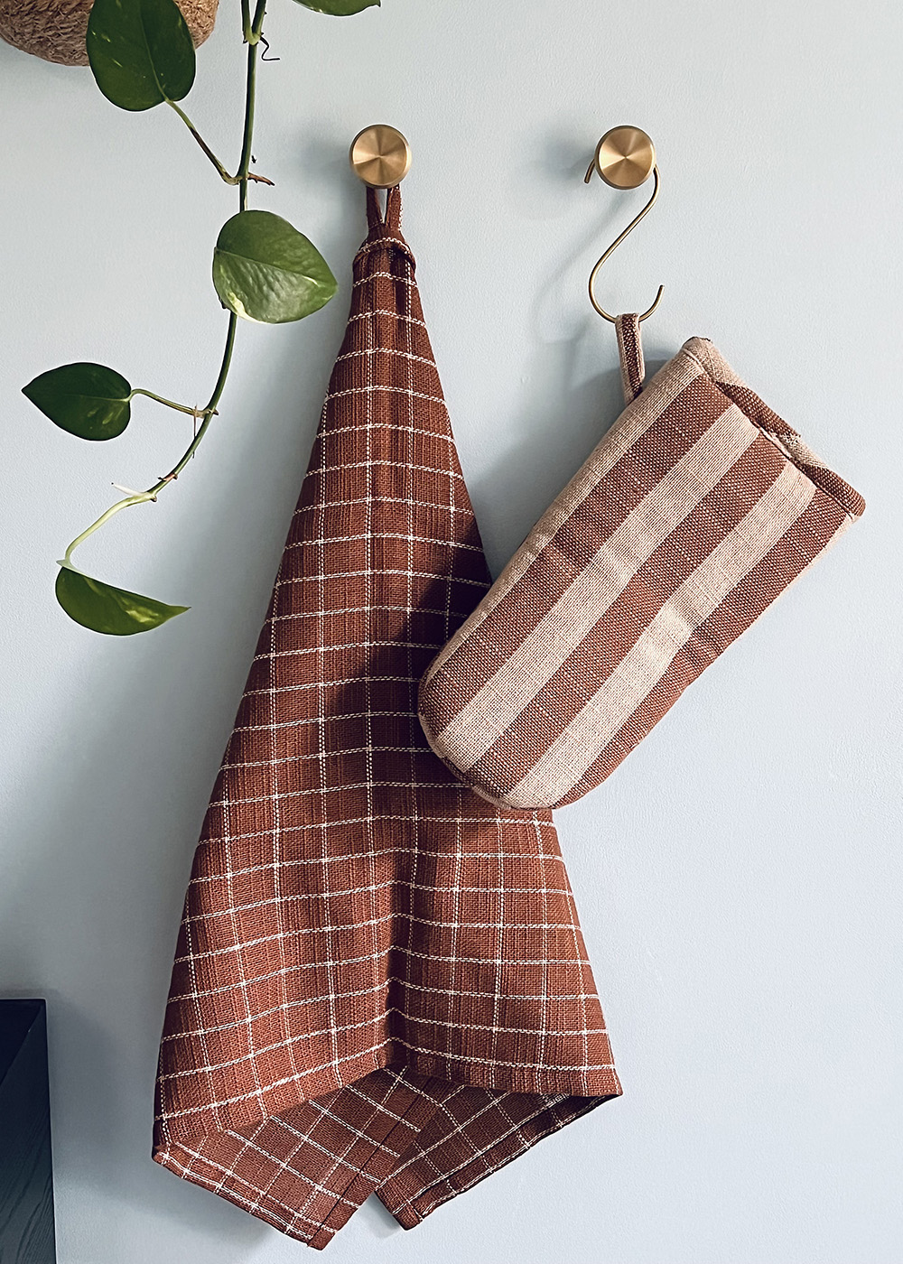 MOUD Home NORDIC ovnhandske - sand/brun striber