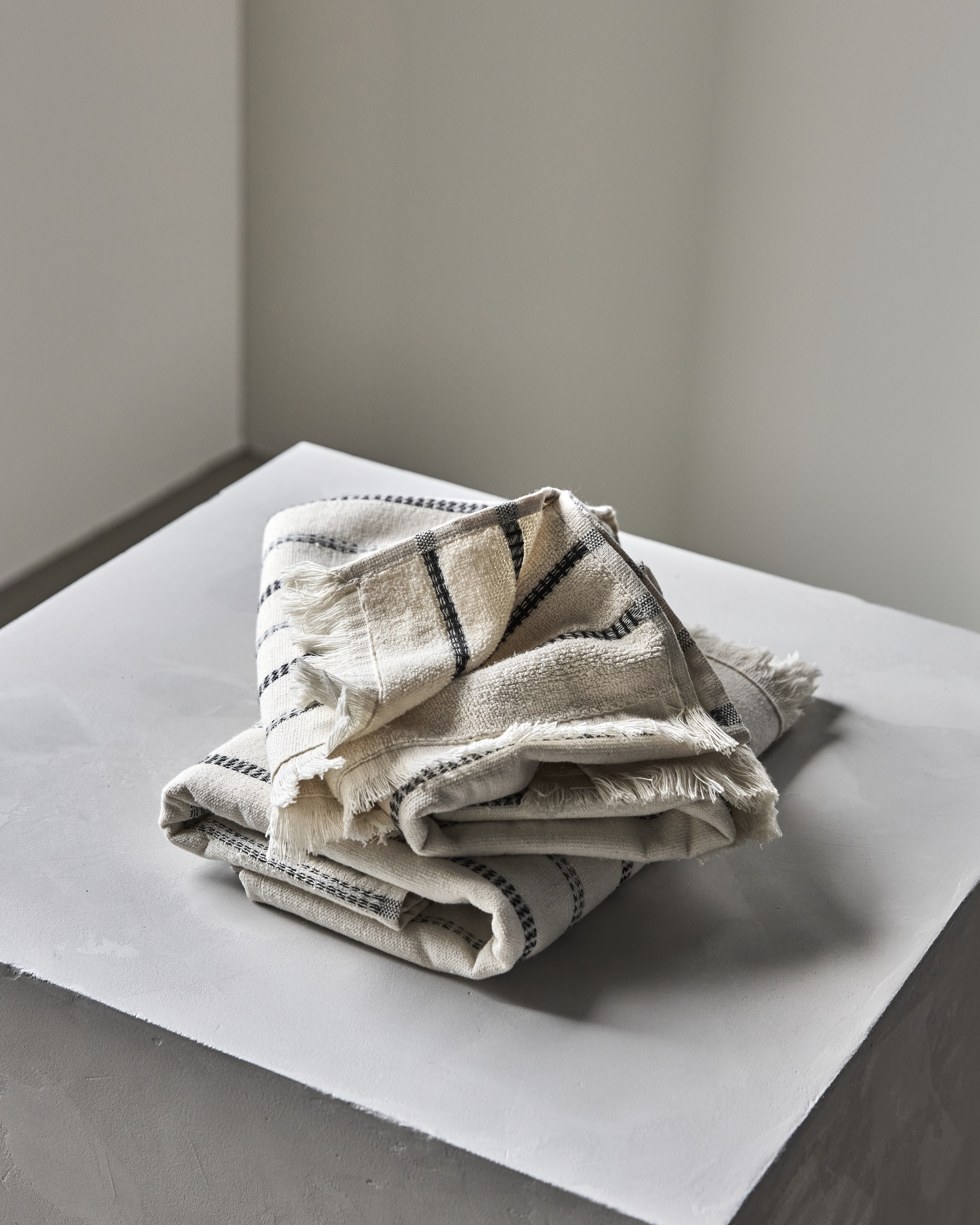 Håndklæde, True, Råhvid, 2 stk 50x100cm, Sort