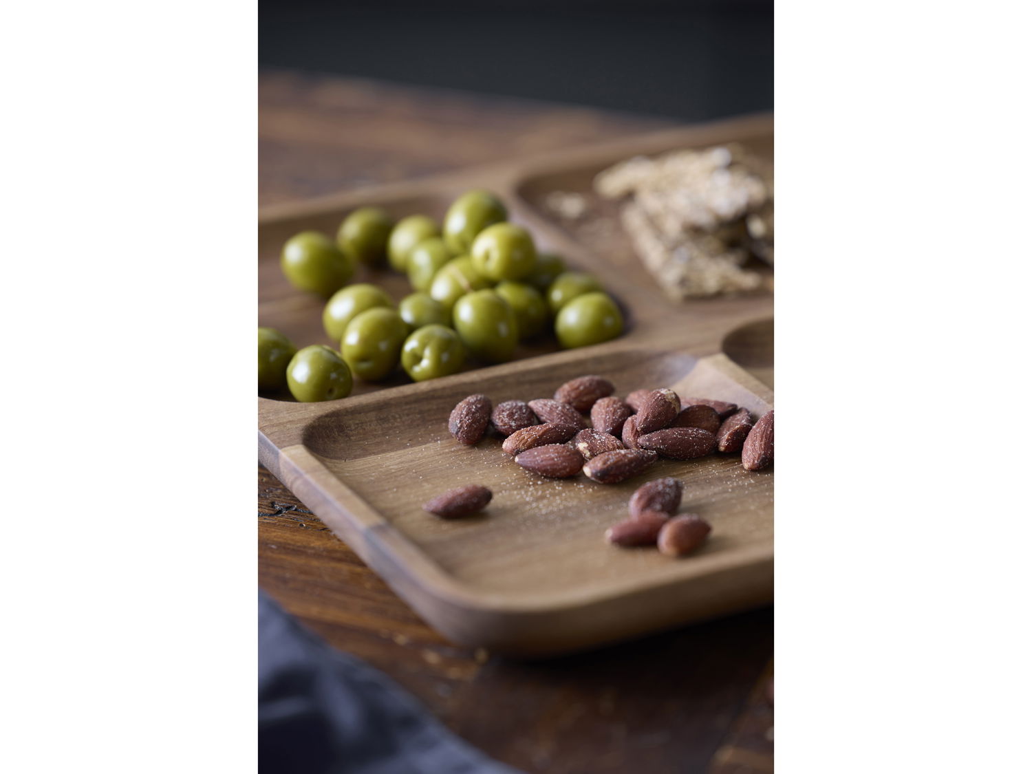 Holm Serveringsfad 30,5 x 30,5 x 2,5 cm Akacietræ