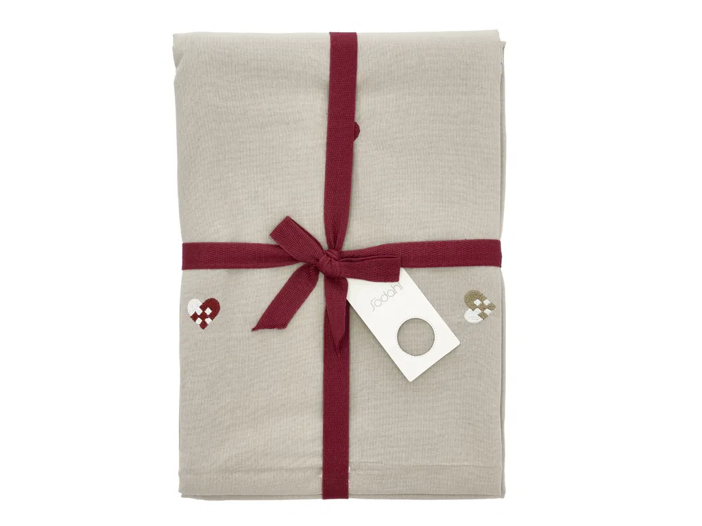 Södahl Christmas Hearts Embroidery Juledug 140 x 320 cm Rose