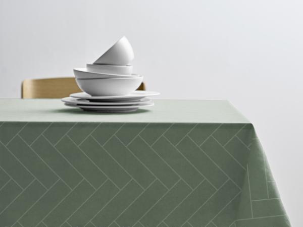 Södahl - Tiles Akryldug med antislip 140 cm Hedge Green - i metermål