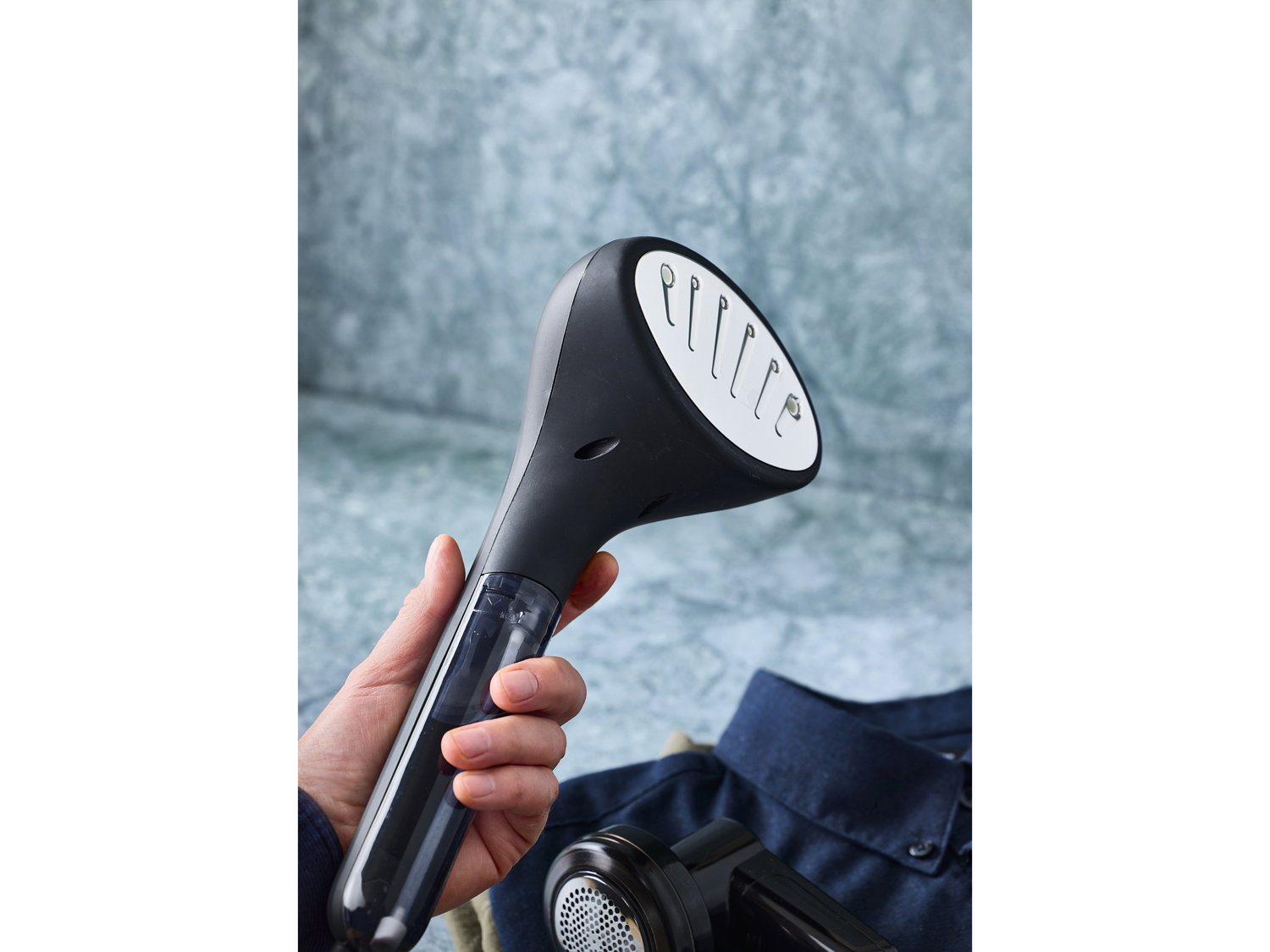 Håndsteamer og fnugfjerner 1000 watt sampak Sort