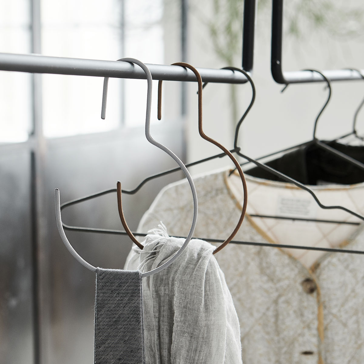 Rund bøjle, Wire, Lysegrå 3 stk Rund bøjle, Wire, Lysegrå 3 stk