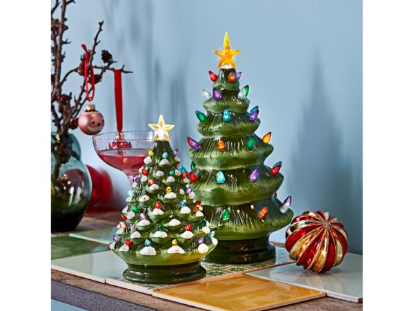 Celebrate LED juletræ Dia 17 x 31,5 cm Grøn keramik