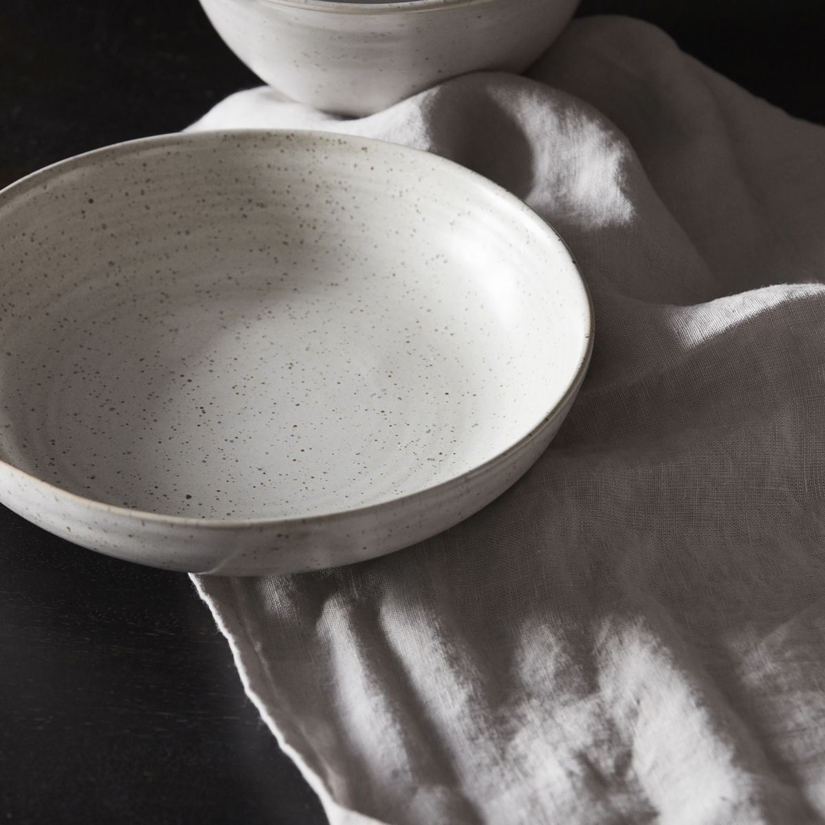 Pion skål, Grå/Hvid, Ø 19 cm Pion skål, Grå/Hvid, Ø 19 cm