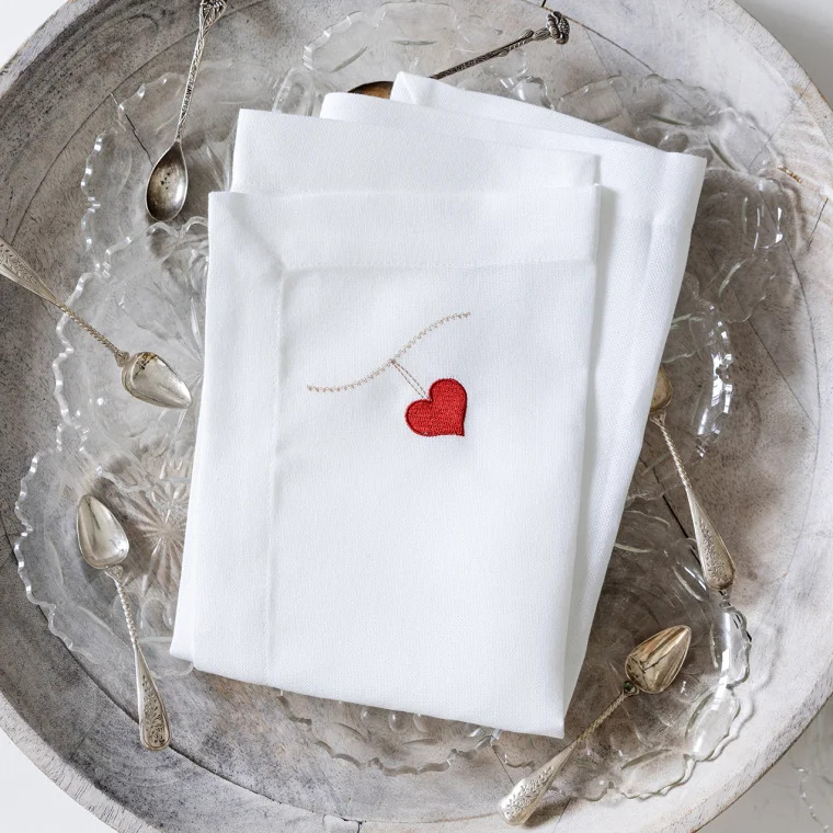 Langkilde & Søn - Stofserviet med broderet hjerte