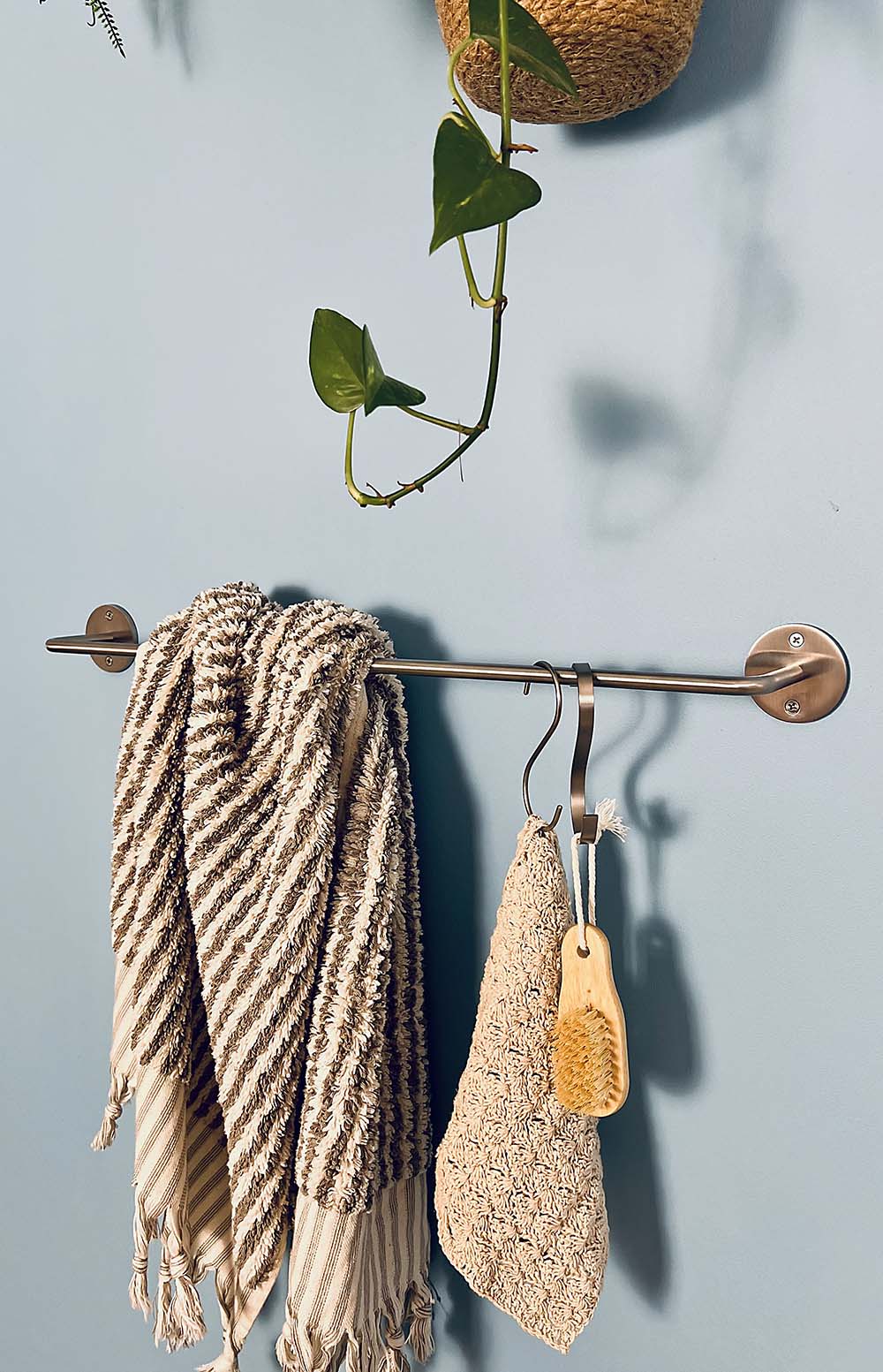 MOUD Home WALL håndklædeholder børstet stål - 60x7 cm