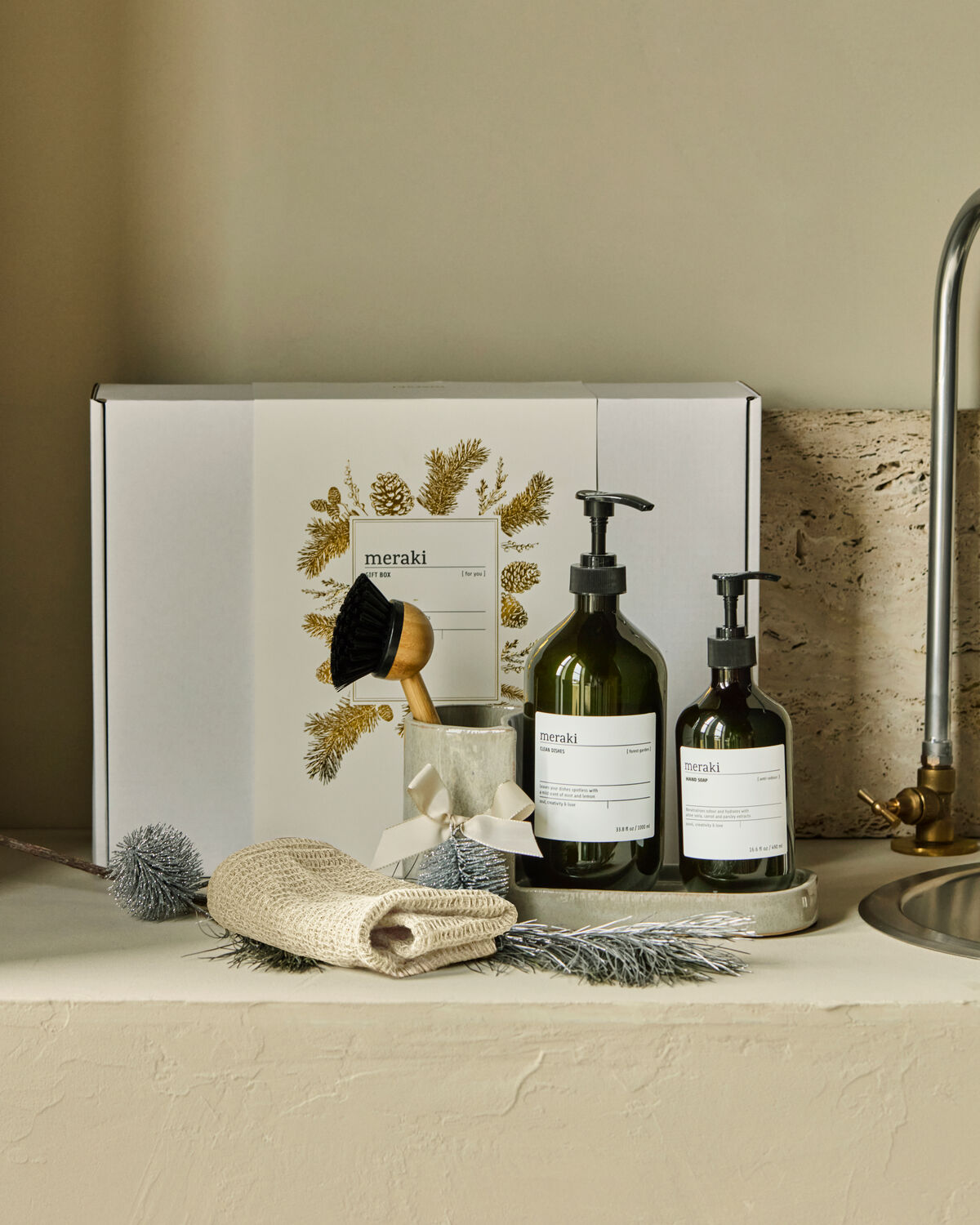 Gift boxCH, Grey Holder + Nature Brush + Anti-Odour Hand Soap, Forest Garden Dish Wash, 1000|490 ml|ml