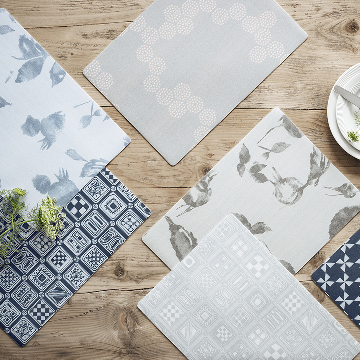 Squares Dækkeserviet, blå Squares Dækkeserviet, blå