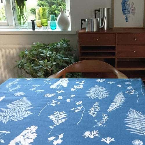 Engholm Textiles - Akryldug med antiskrid Imprimt Blue Notes by Susanne Schjerning - i metermål