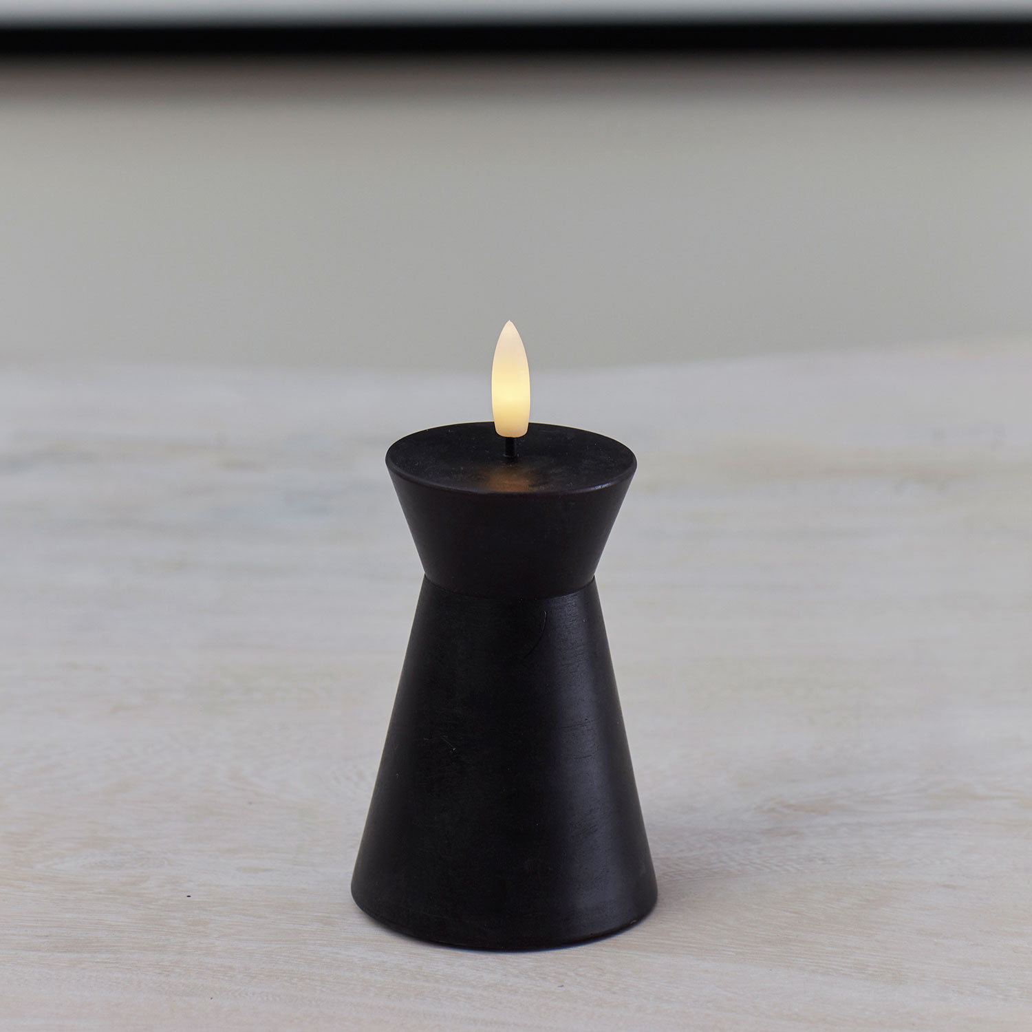 Sirius - Nordisk Skulptur, Sille Kegle Ø6,7x10 cm, Sort