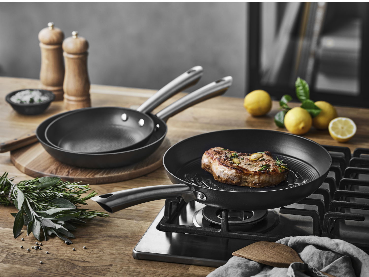 Pillivuyt Gourmet Garonne Stegepande 24 cm, Sort