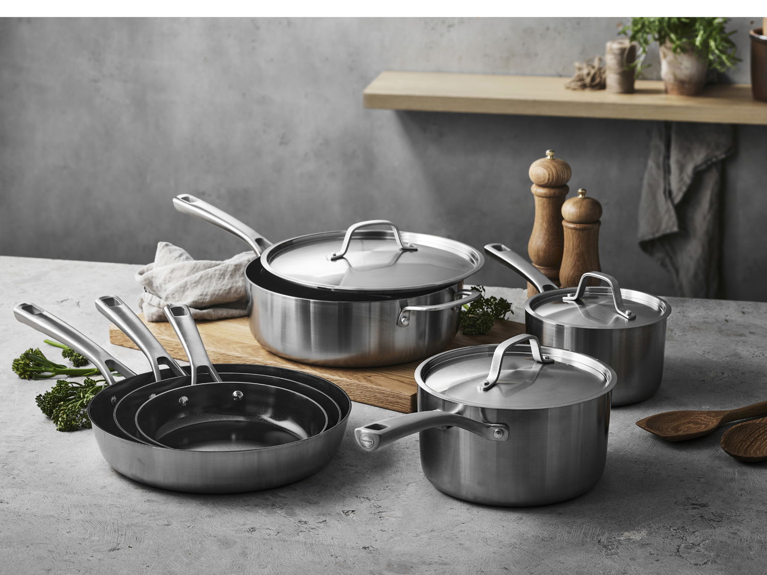 Pillivuyt Gourmet Divette Stegepande keramisk non-stick 24 cm, Silver metallic