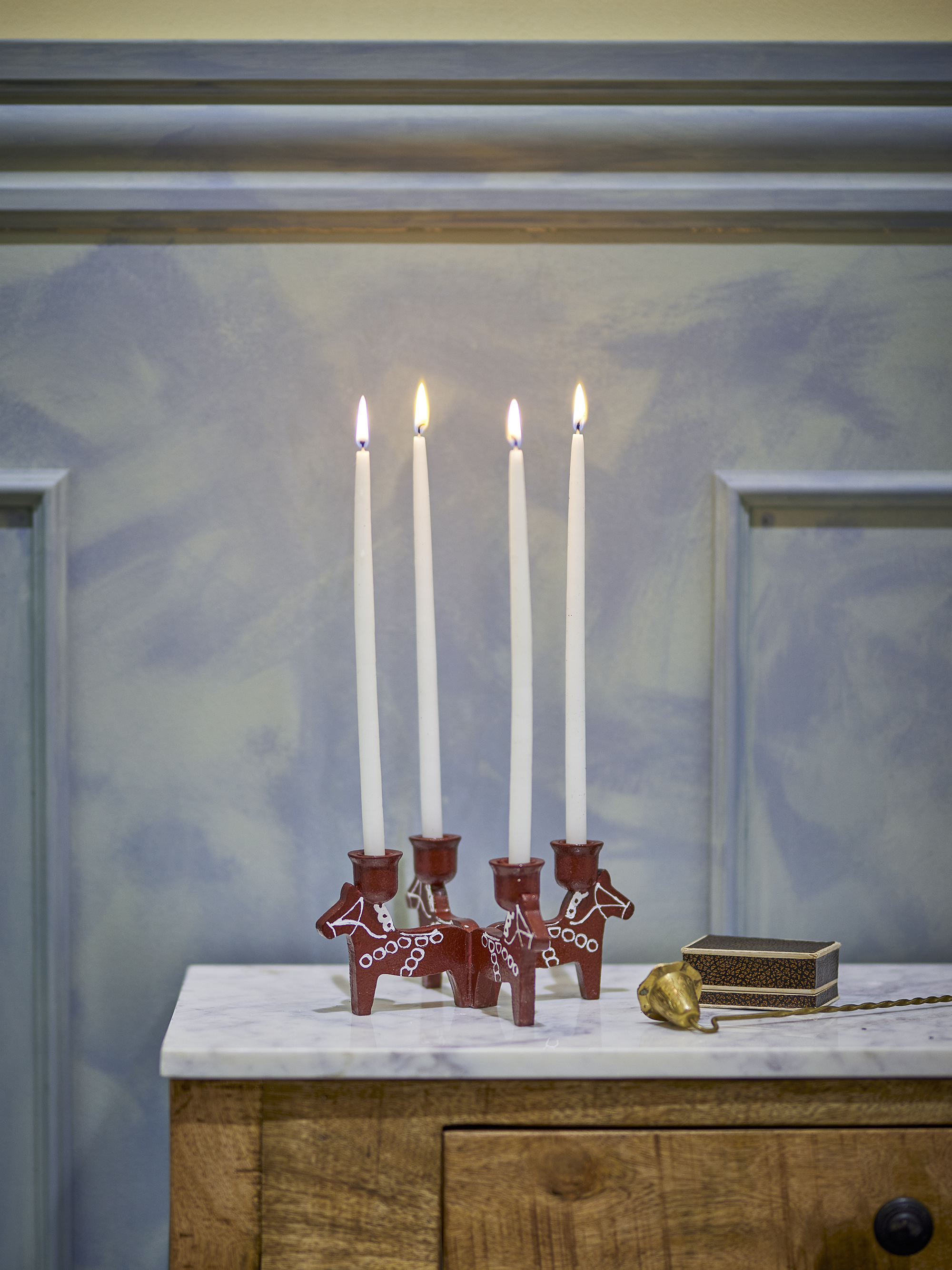 Siffer Adventsstage, Rød, Polyresin, L23xH13xW23 cm | BLO82063342