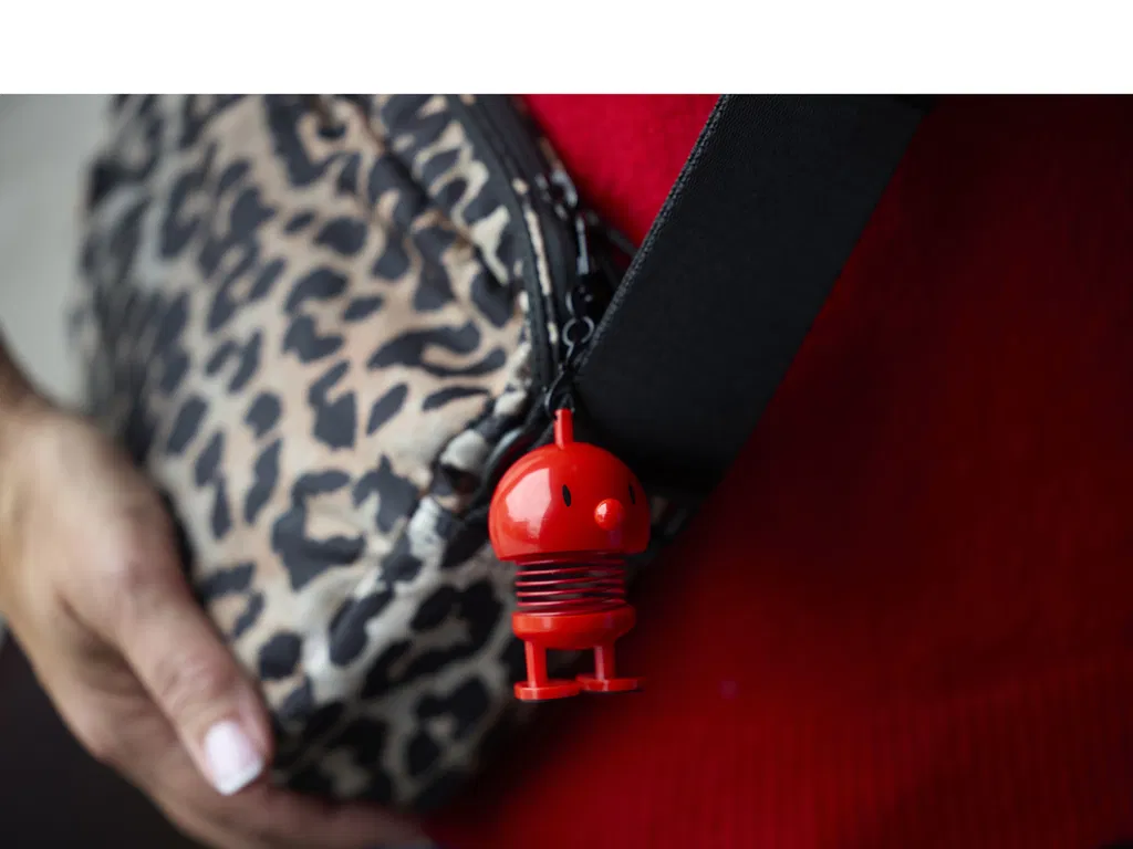 Hoptimist Bag charm, 4x3,4x5,9 cm, Rød