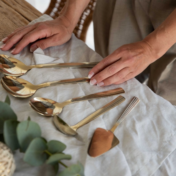 RAW - serveringsbestik 5 dele sæt champagne guldfarvet belægning*