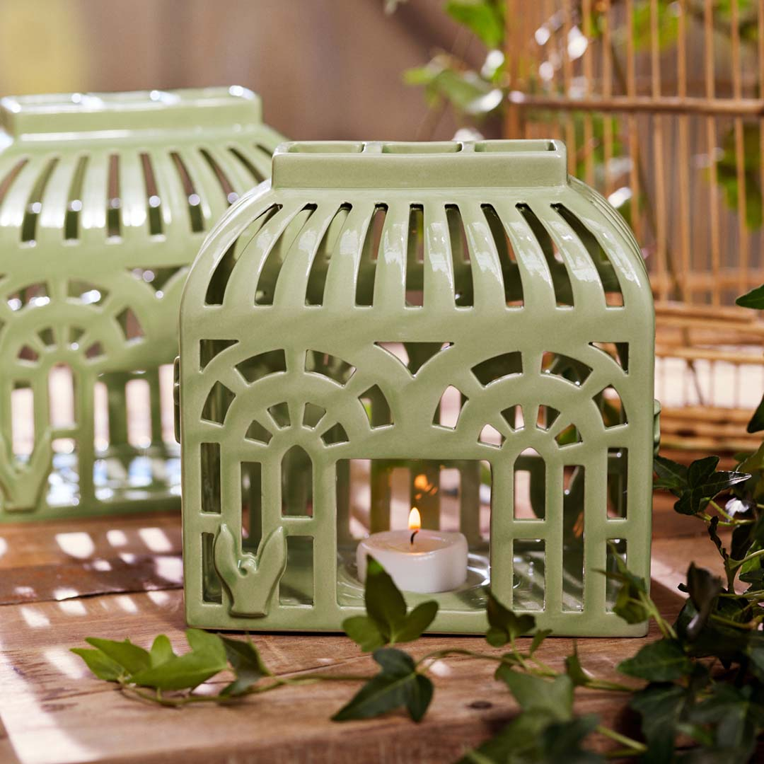 Orangery Lyshus H16 spring leaf* Orangery Lyshus H16 spring leaf*