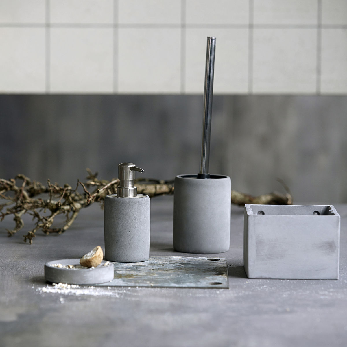 Cement Sæbedispenser, H 17,1 cm
