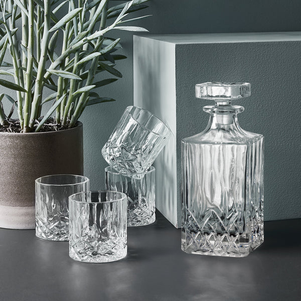 Harvey karaffelsæt  1 karaffel + 4 whiskeyglas 31 cl.
