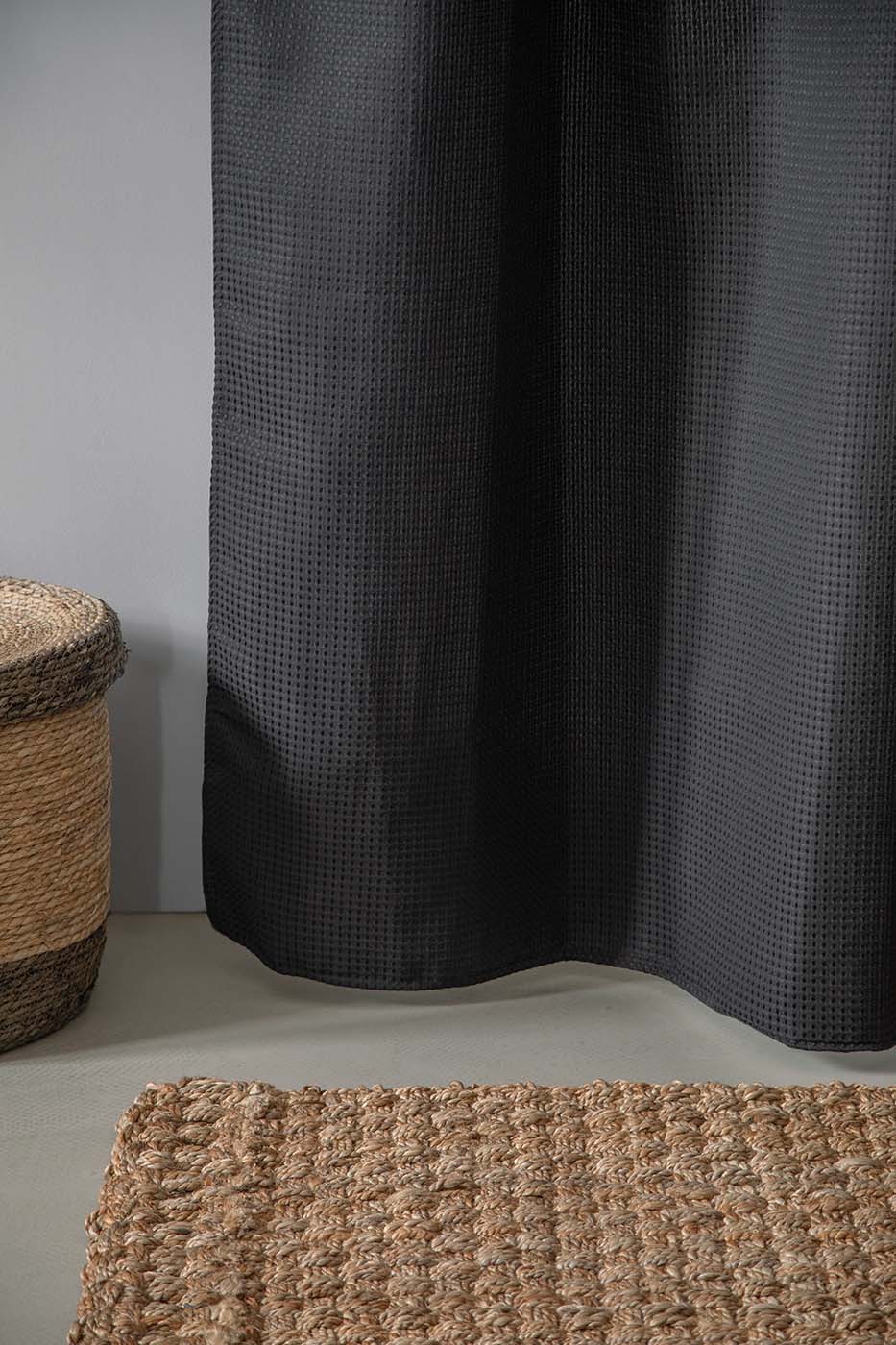 MOUD Home - WAFFLE Badeforhæng i sort - 180x220 cm