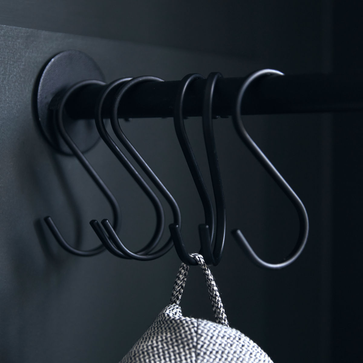 Knage, Snap, Sort H10 cm, 6 stk Knage, Snap, Sort H10 cm, 6 stk