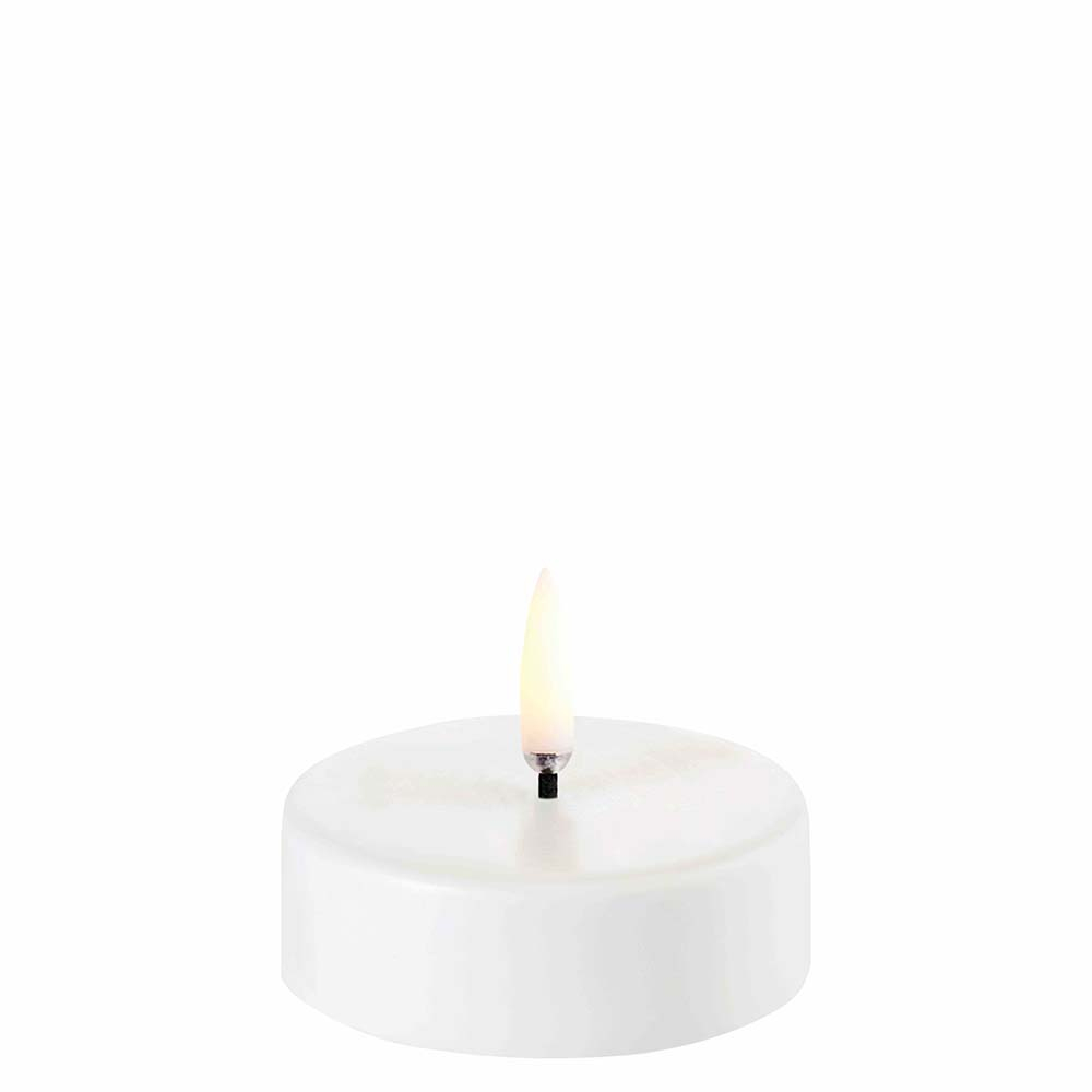 LED fyrfadslys maxi, Nordic white, Smooth, 6,1 x 2 cm