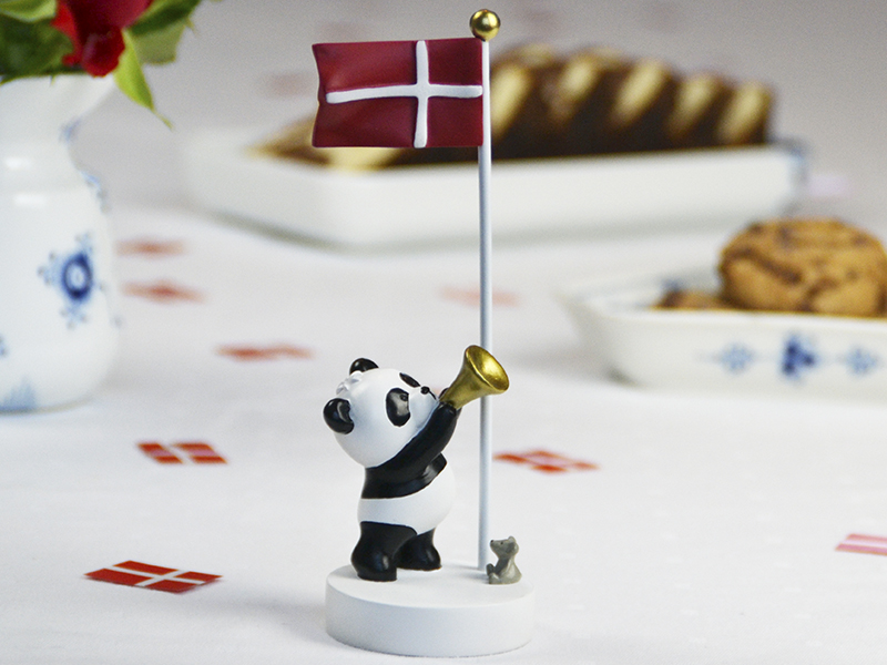 Bordflag, panda med trompet