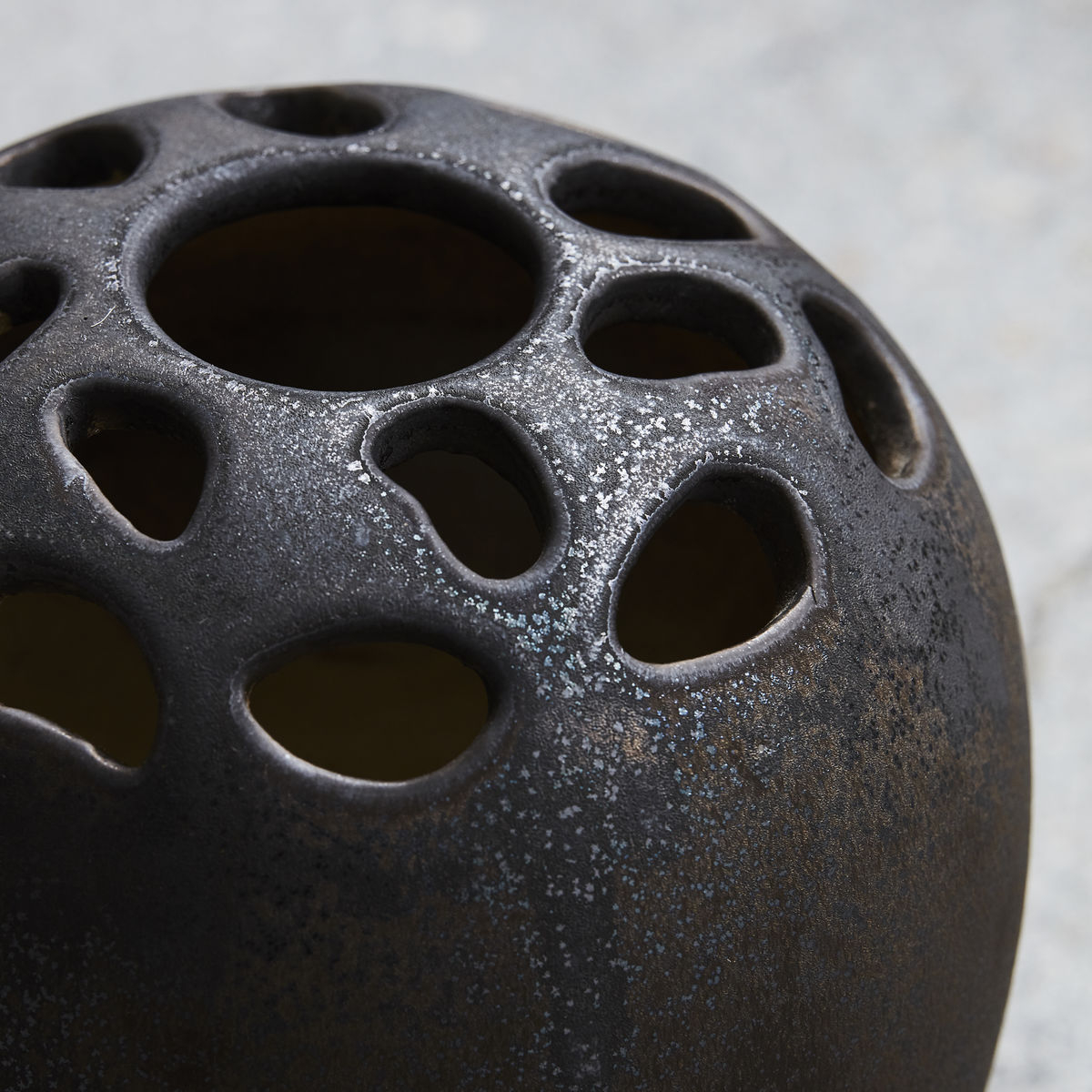 Varios vase, H 19 cm, sort bejdse
