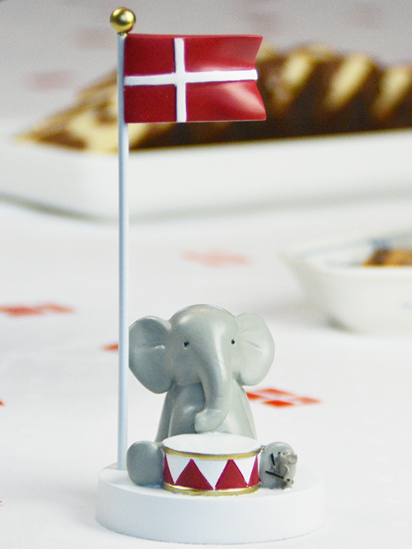 Kids by Friis - Bordflag, elefant med tromme