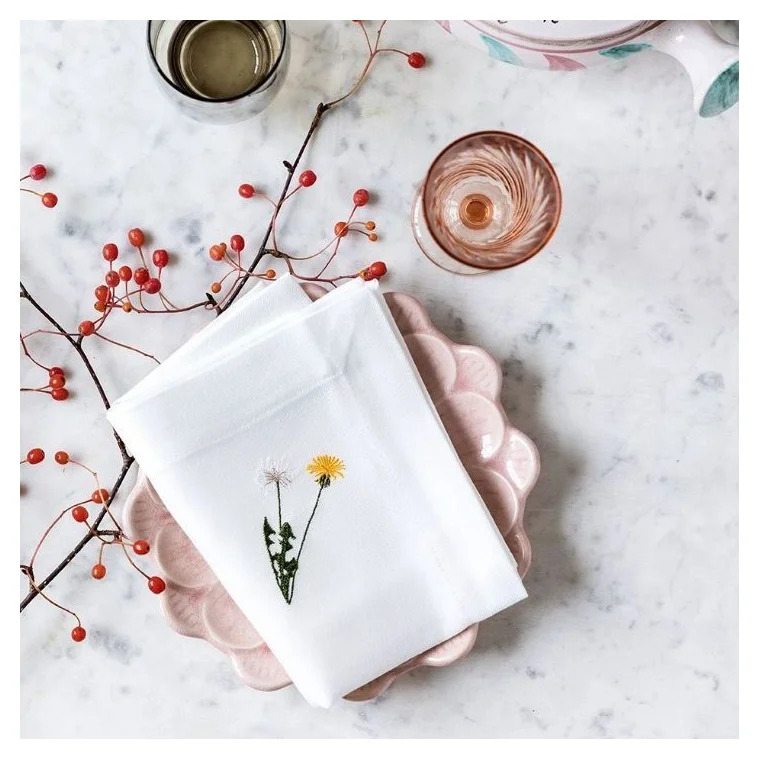 Langkilde & Søn - Flora serviet med mælkebøtte