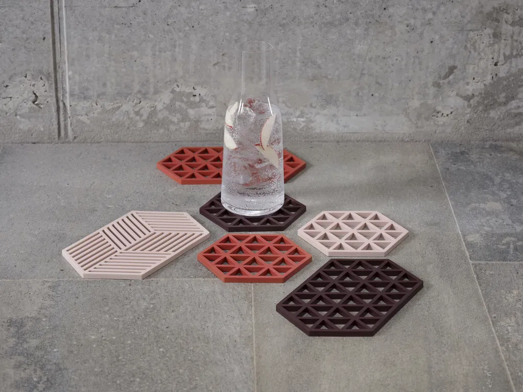 Zone Denmark Bordskåner Triangles Burned Red L24