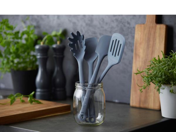 By Tareq Taylor Annie Spaghettiske 33,2 x 6,6 x 5,4 cm Indigoblå