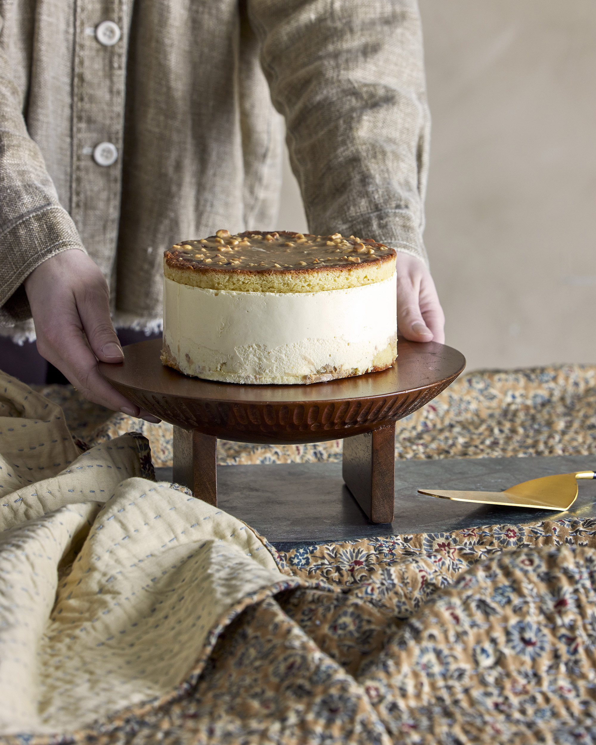 Miho Kagefad , Brun, Mango