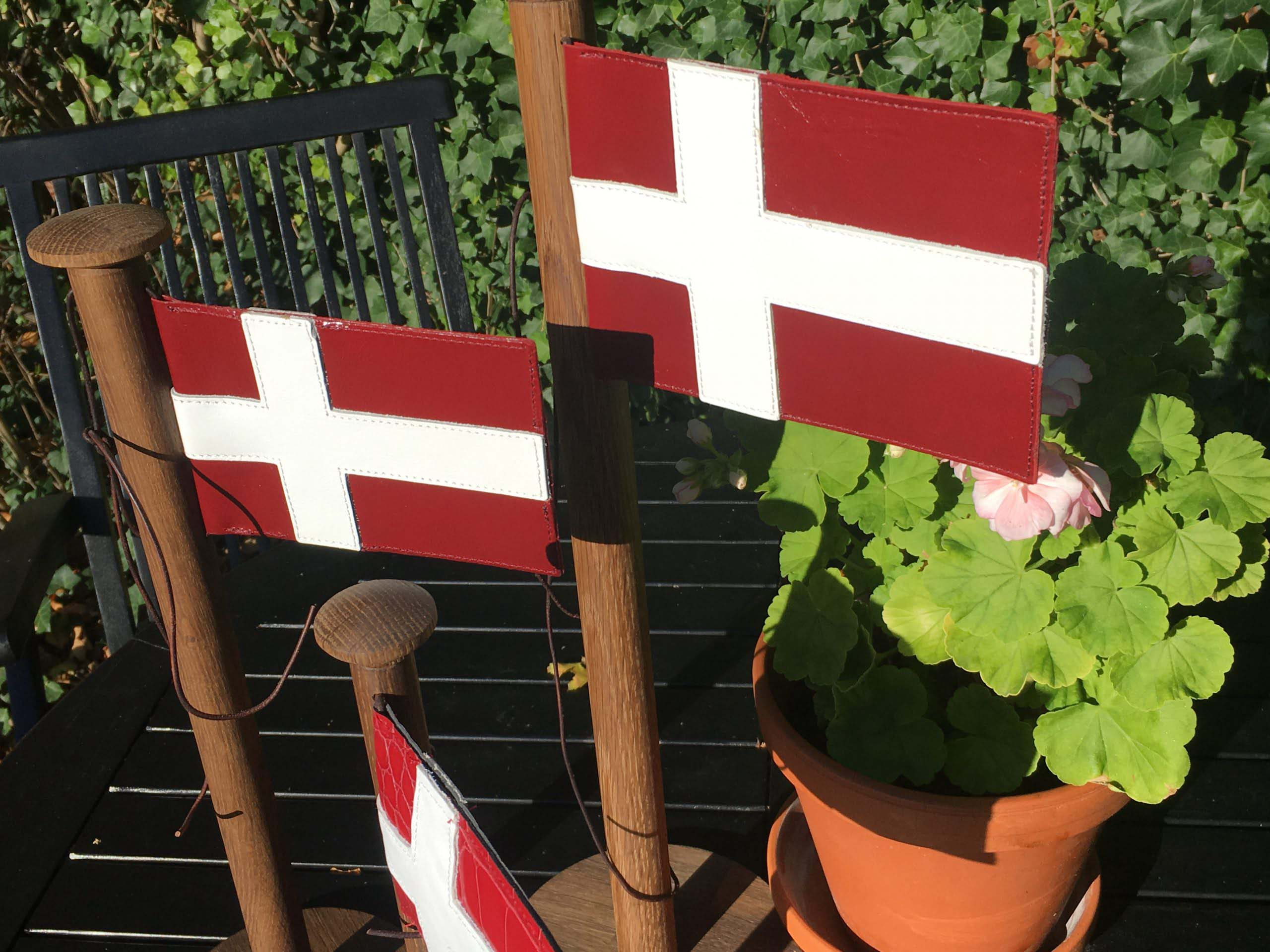 Bordflag, lys eg, lille, 33 cm Bordflag, lys eg, lille, 33 cm