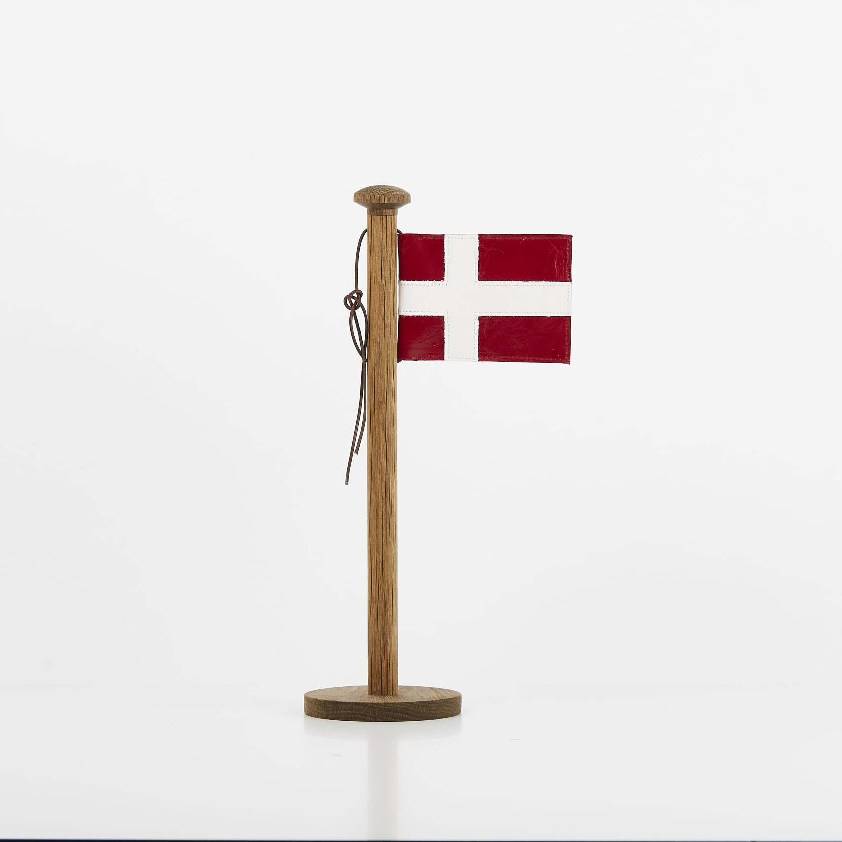 Bordflag, lys eg, lille, 33 cm Bordflag, lys eg, lille, 33 cm