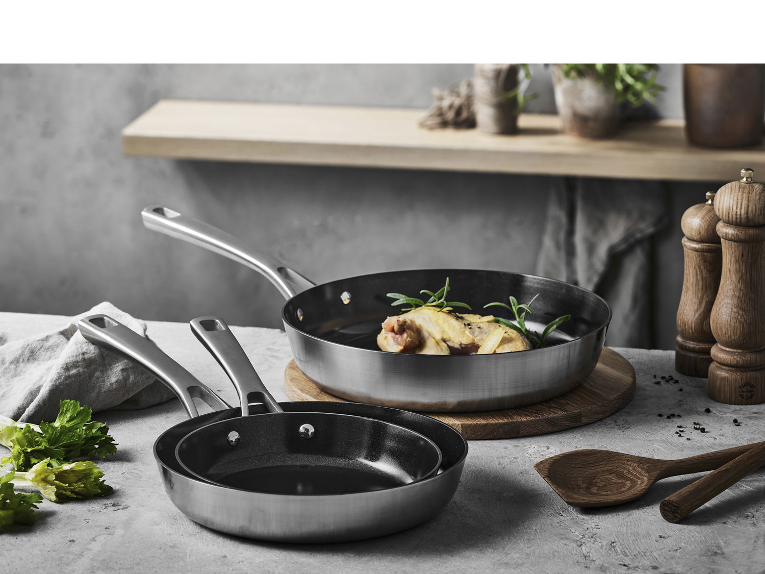 Pillivuyt Gourmet Divette Stegepande keramisk non-stick 24 cm, Silver metallic