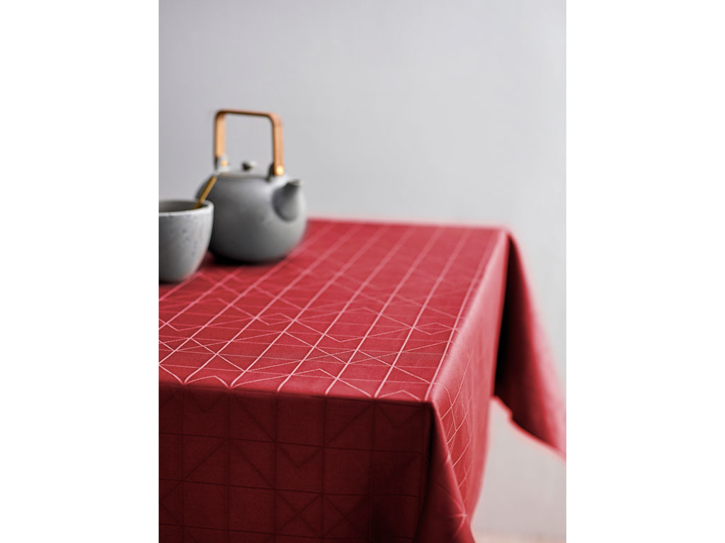 Södahl Refined Dug, 140 x 180 cm, damask rød*