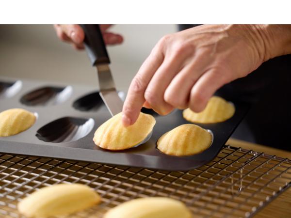 Blomsterbergs Madeleineform til 12 stk. Stål
