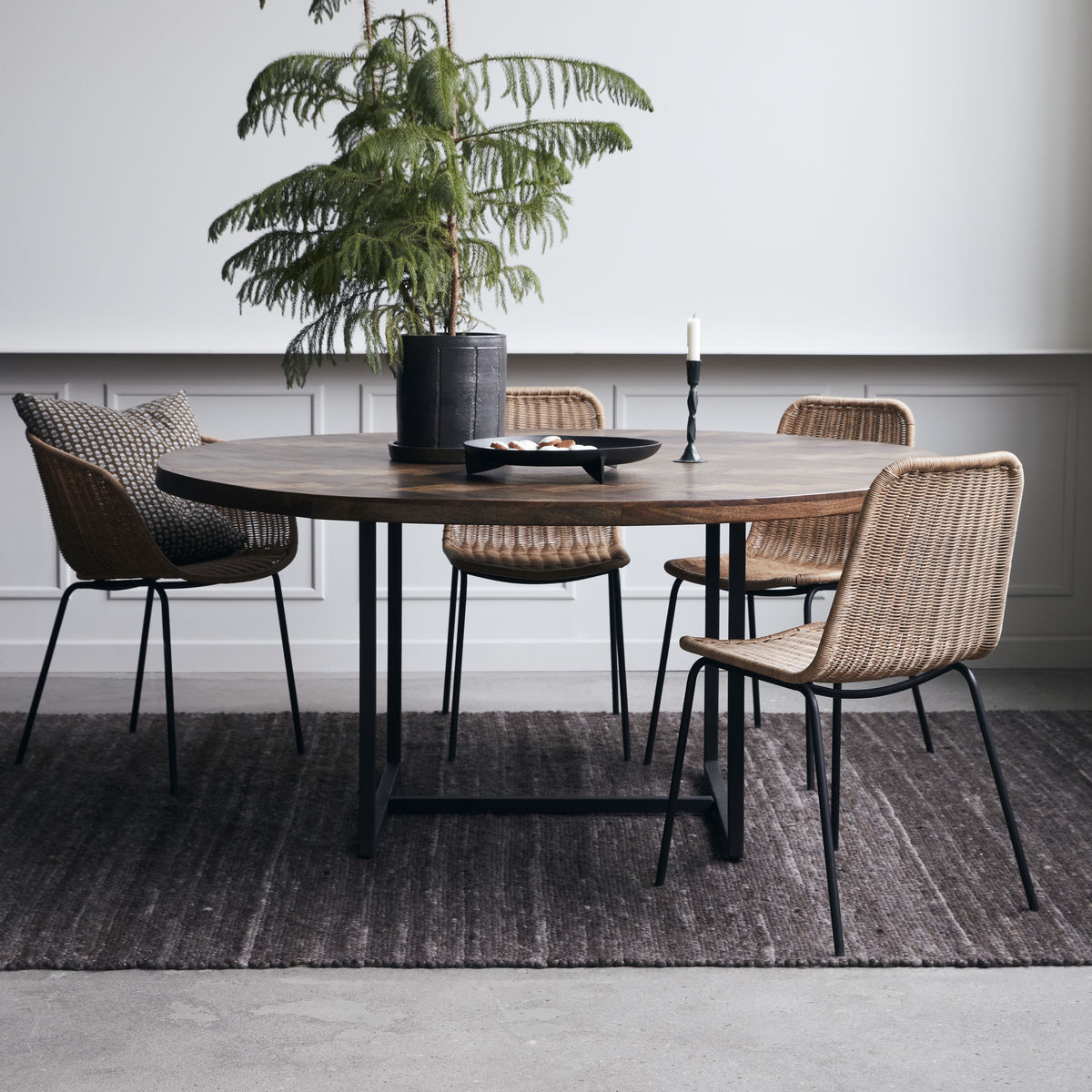 Spisebord, Kant Ø160 cm
