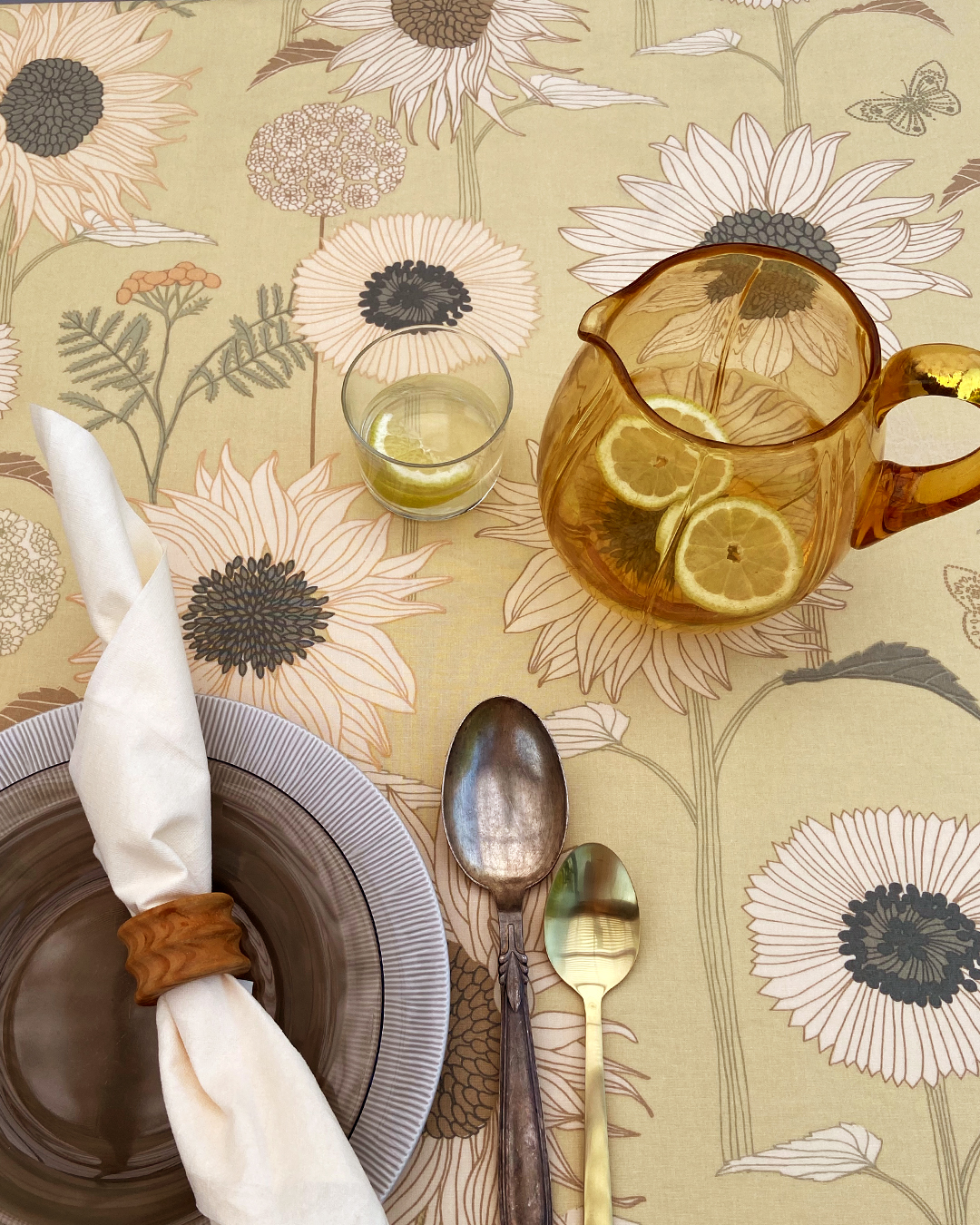 Akryldug med antiskrid – Sunflower Sense – Notes by Susanne Schjerning - i metermål