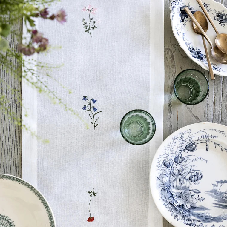 Flora bordløber med vilde blomster 30 x 175cm 
